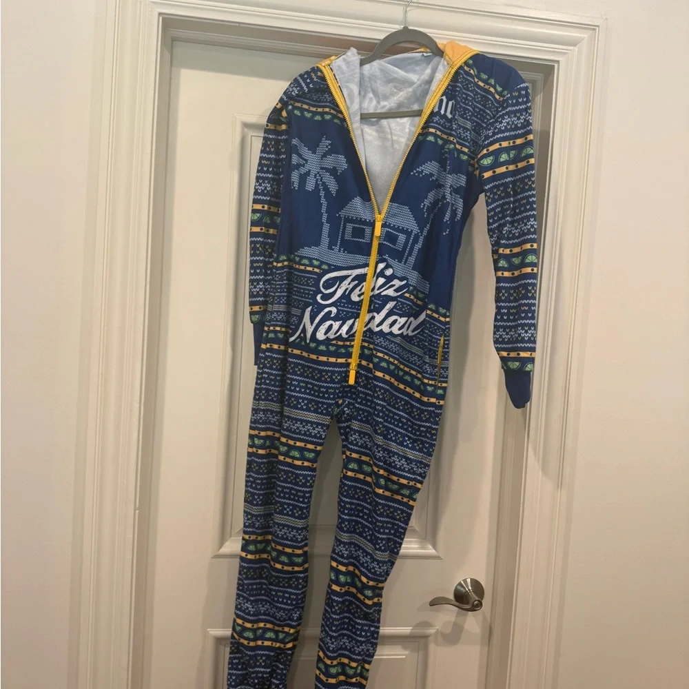 Feliz Navidad Christmas Onesie - Picture 5 of 5